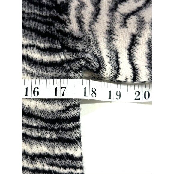 Equipment Femme Zebra Print Wool Zip Up Knit Cardigan Pockets Size XS Soft NWOT - Picture 9 of 14